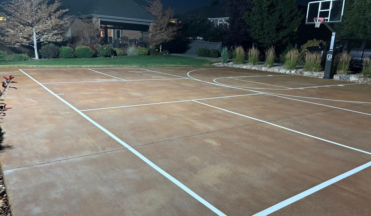 Multi-sport court on the Springville east bench lit for night play